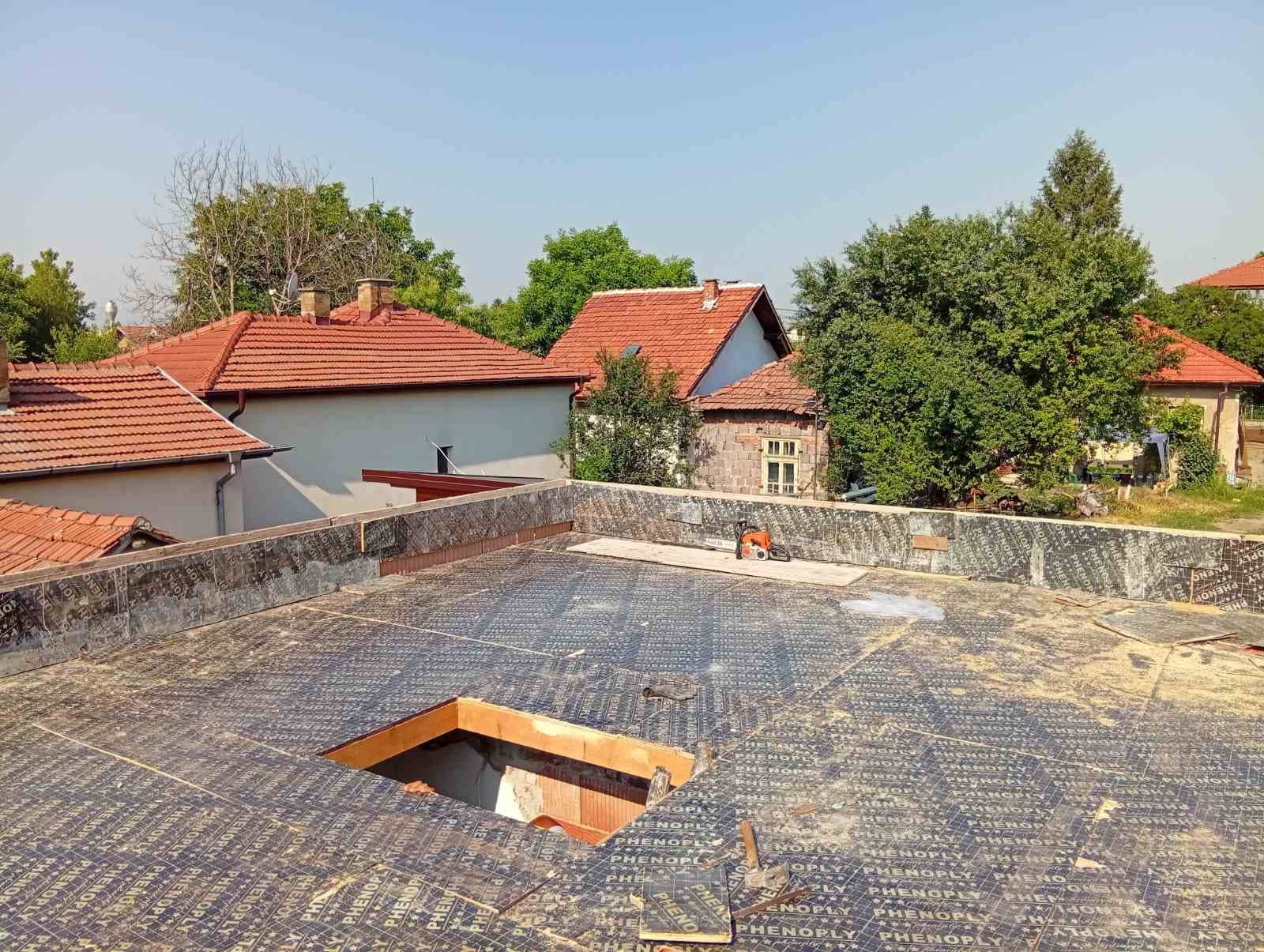 Полагане на хидроизолация