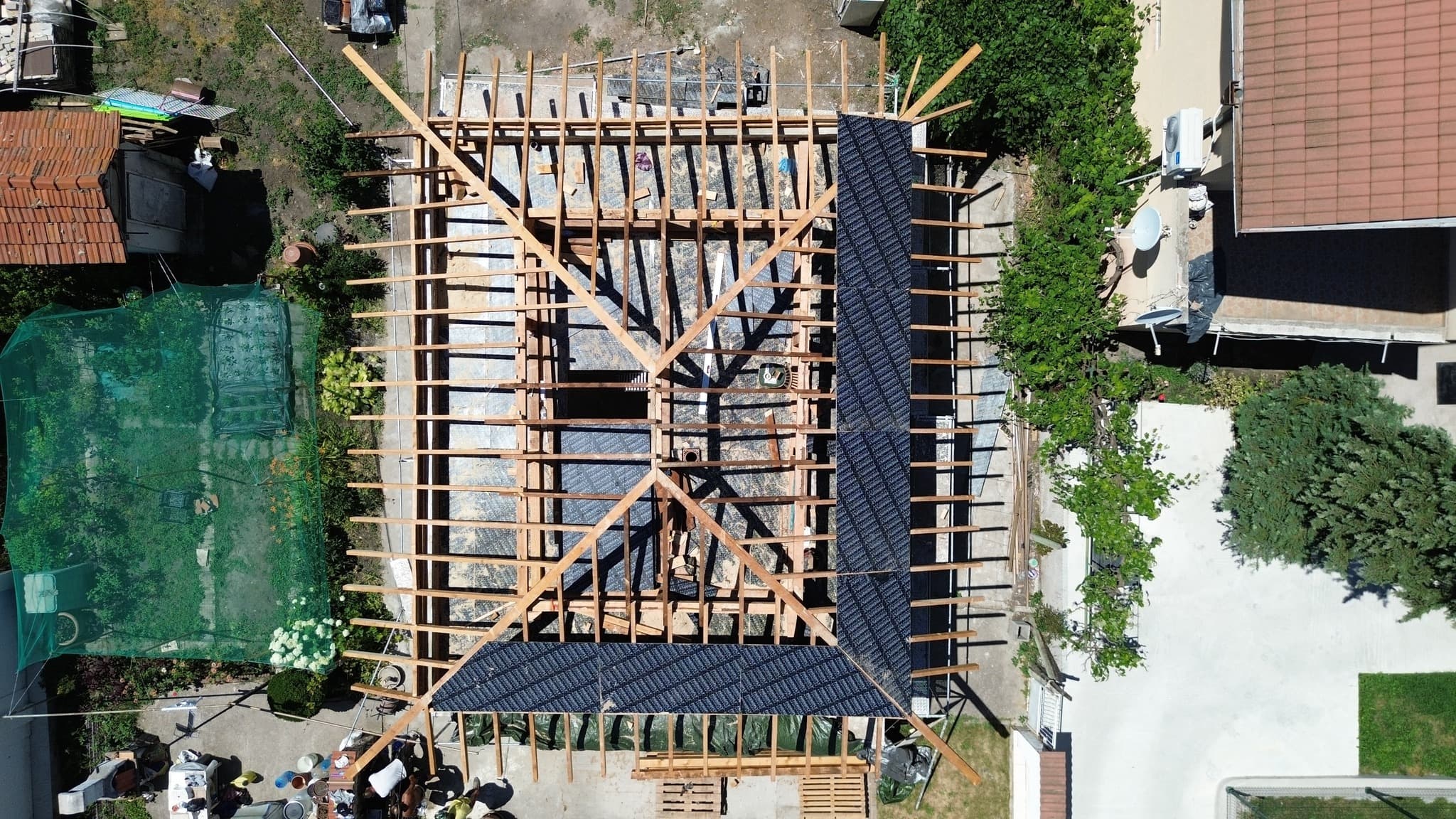 Монтаж на покривна решетка